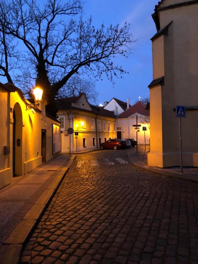 شقة Old Town Basement براغ المظهر الخارجي الصورة