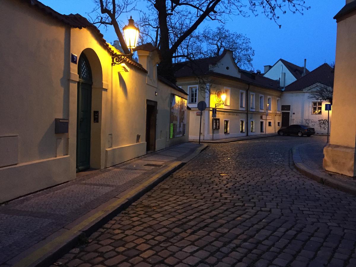 شقة Old Town Basement براغ المظهر الخارجي الصورة